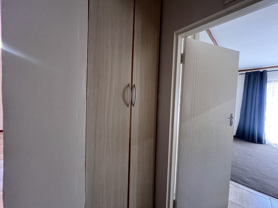 To Let 2 Bedroom Property for Rent in Doringkruin North West